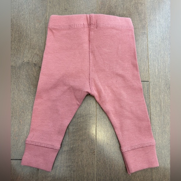 4/$20 Zara NWT Cozy Pink newborn waffle knit leggings- size 1-3 months - Picture 3 of 4